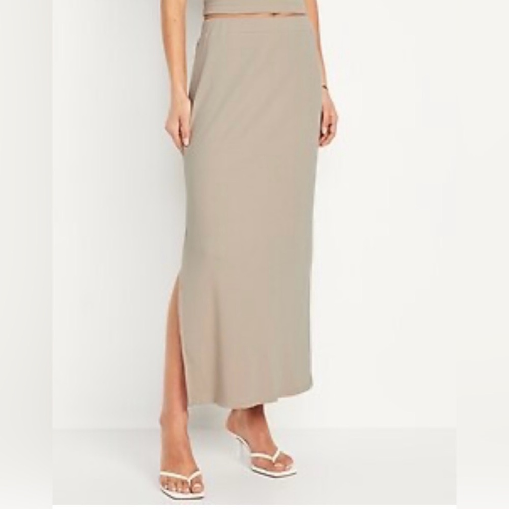 Old Navy ribbed maxi skirt